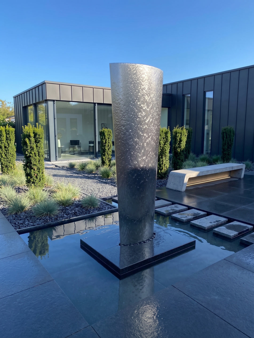 Edelstahl-Säulenbrunnen Ellipse 200 cm – imposanter XXL Gartenbrunnen