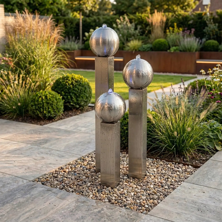 Balance Spera 67 Tall schlanker Edelstahlbrunnen für den Garten