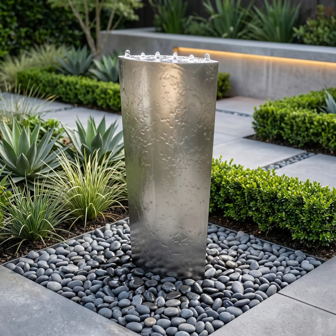 Ellipse 100 cm 
Gartenbrunnen aus Edelstahl mit sanft fließendem Wasser